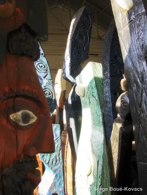 Visage à l'œil sculpté — Sculpture de Serge Boué-Kovacs