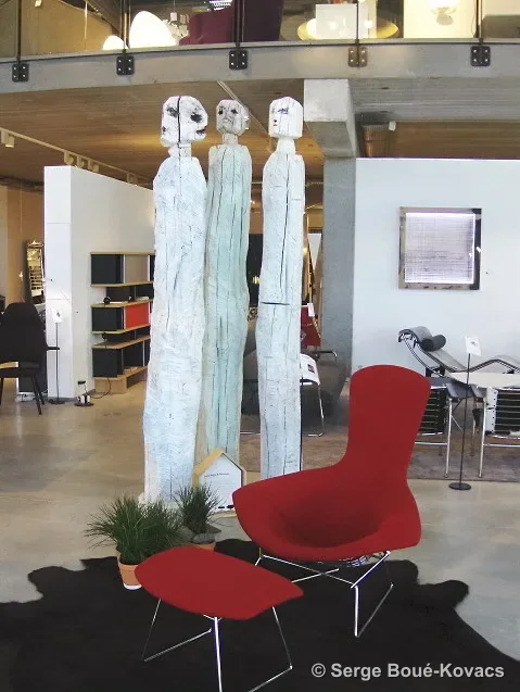 3 personnages blancs — Sculpture de Serge Boué-Kovacs