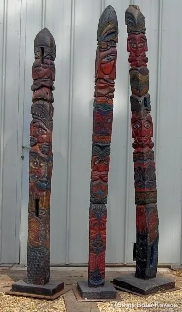 Totems de mer, les ancêtres — Sculpture de Serge Boué-Kovacs