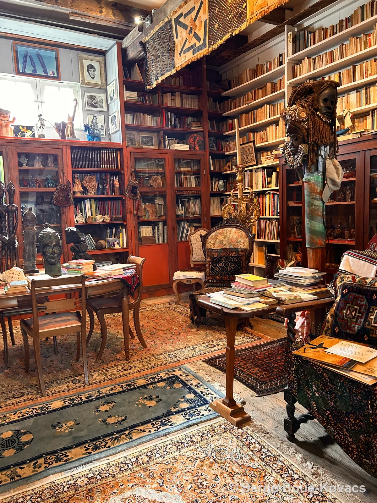 La bibliothèque, la table de travail — Peinture de Serge Boué-Kovacs