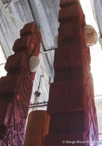 Piliers rouges aux galets, 2013 — Peinture de Serge Boué-Kovacs