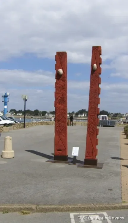 Totems rouges, 2013 — Peinture de Serge Boué-Kovacs