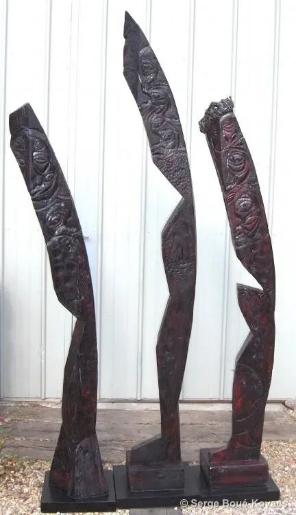 Totems de mer noirs — Sculpture de Serge Boué-Kovacs